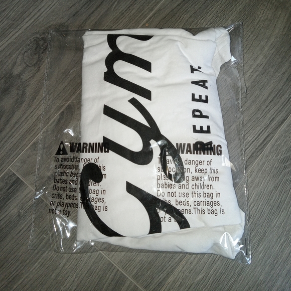 [Day Break] Eat Sleep Gym Repeat White Cropped Tee, New With Tags - Picture 3 of 4